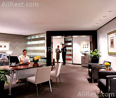 Traders Hotel Dubai 10